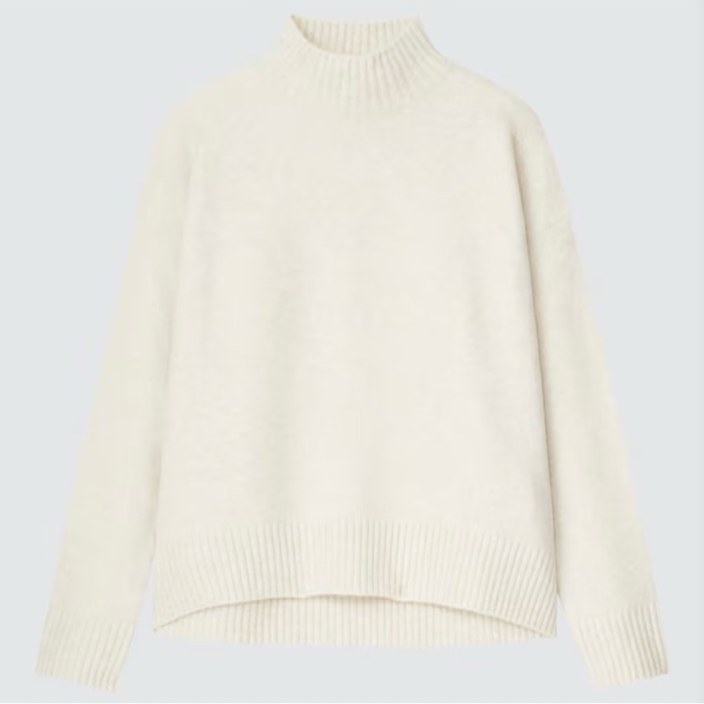 Uniqlo Light Soufflé Yarn Mock Neck Sweater